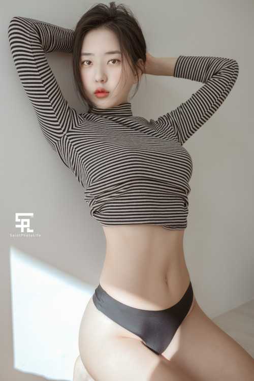 Shin Jae-Eun 신재은, Saint PhotoLife “Romance”