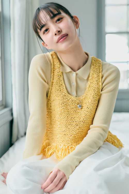 Hiroe Igeta 井桁弘恵, Shonen Magazine 2025 No.25 (週刊少年マガジン 2025年25号)