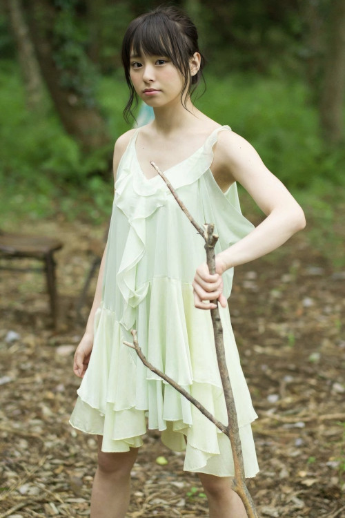 Rena Sato 佐藤麗奈, 週プレ Photo Book 「不思議の国のさとれな」 Set.04