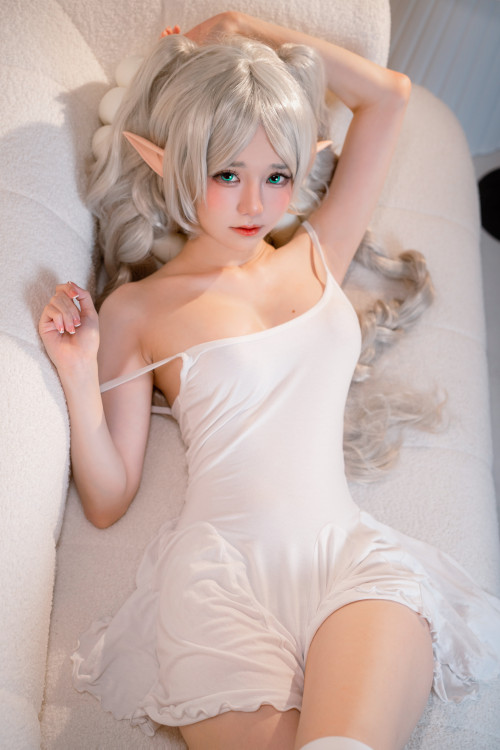 Cosplay Sally多啦雪 & Frieren (フリーレン)