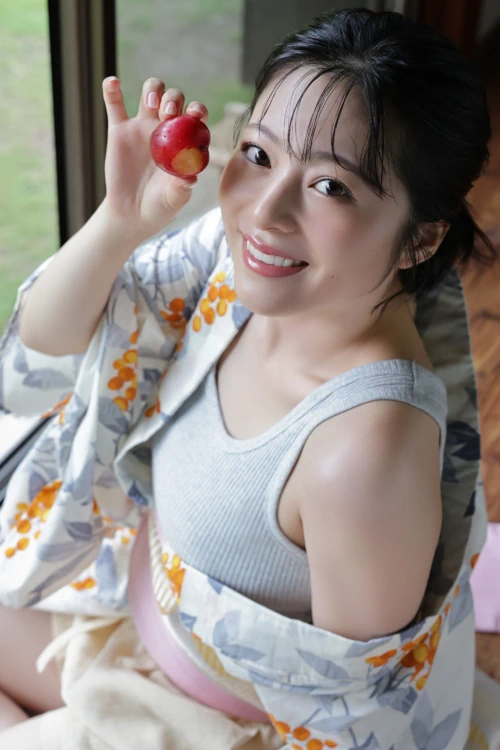 Yume Takeuchi 竹内夢, Young Jump 2025 No.38 (ヤングジャンプ 2025年38号)