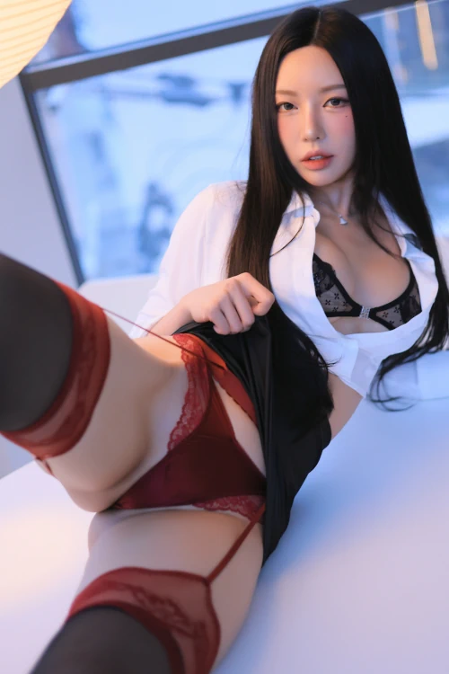 Dongeuran 동그란, PhotoBook 「Office Lady」 Set.02