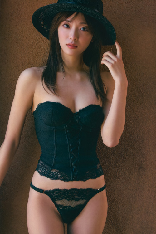 Hono Tamura 田村保乃, 2nd写真集 『隣の席になりたい』 Set.02